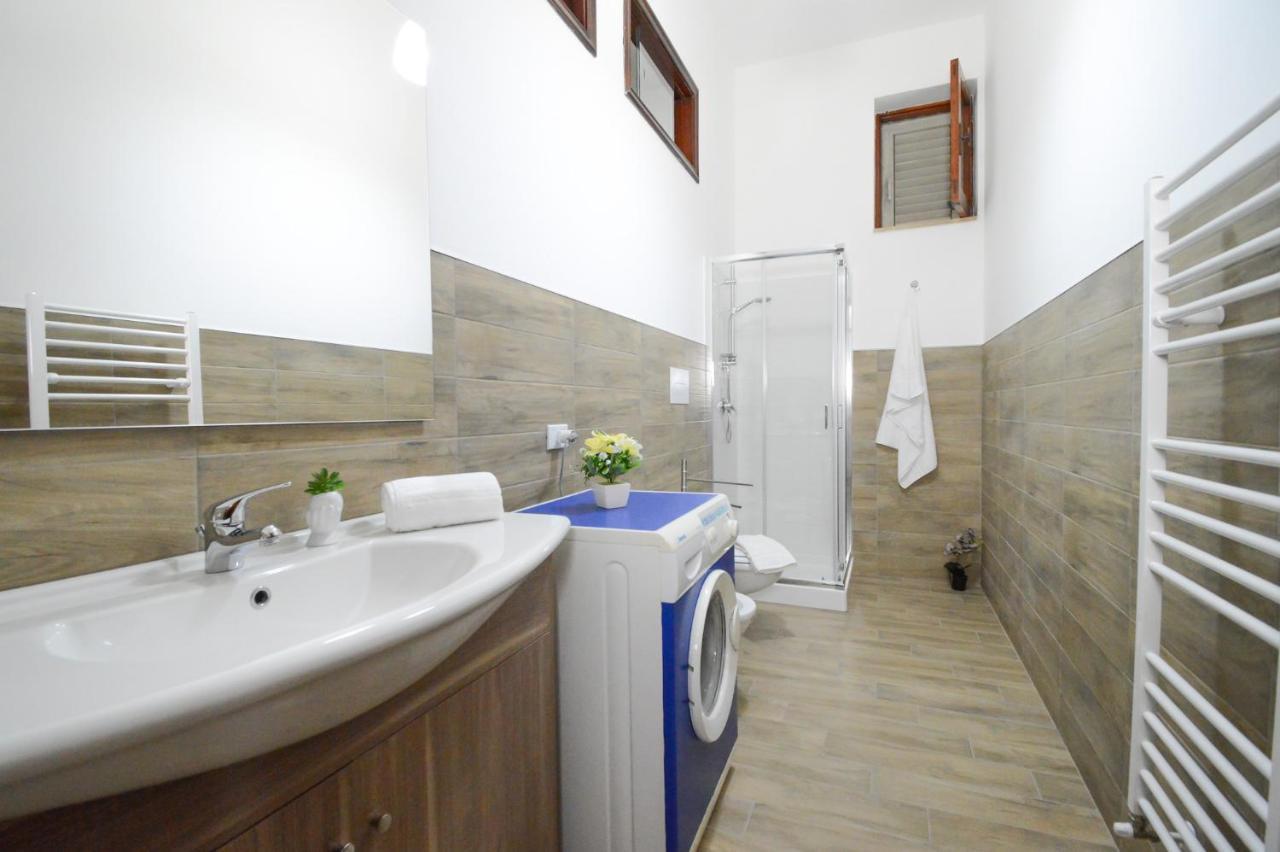 Spiaggia 270 M - Appartamento In Centro Con Cortile Джойоза Мареа Екстериор снимка